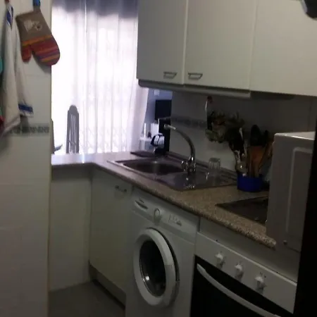2 Garaje Y Piscina Junto Al Mar *
