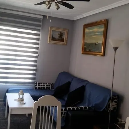 2 Garaje Y Piscina Junto Al Mar *