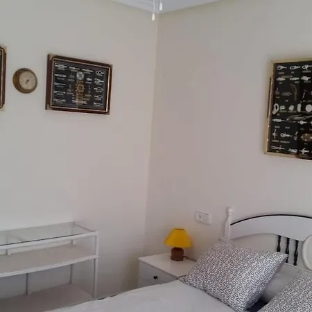 2 Garaje Y Piscina Junto Al Mar