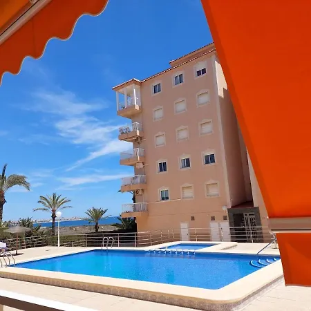 2 Garaje Y Piscina Junto Al Mar Apartment