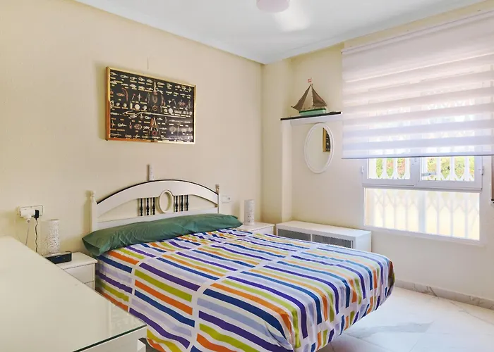 Apartamento 2 Garaje Y Piscina Junto Al Mar