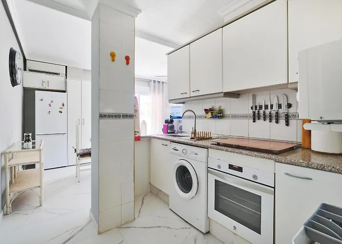 2 Garaje Y Piscina Junto Al Mar *